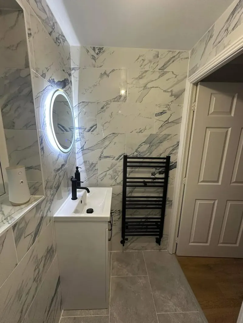 Luxury bathroom vanity unit